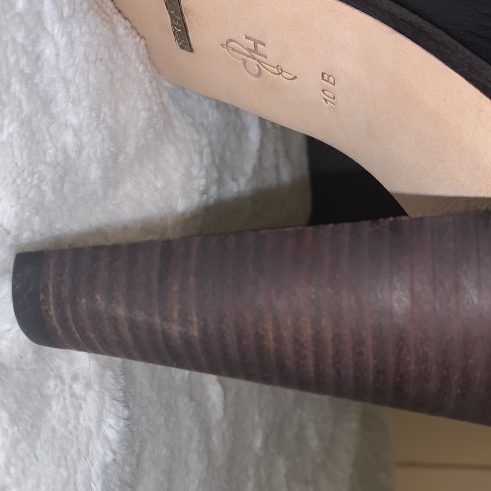 Cole Haan Nike Air Chukka Heels - Picture 5 of 8